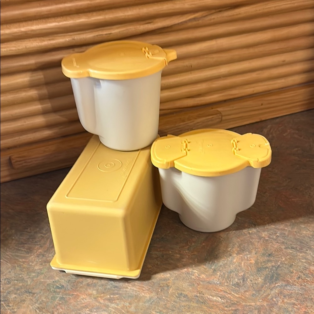 Tupperware Yellow and White Serving Container Set